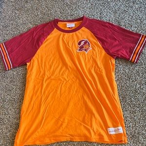 Mitchell and Ness short sleeve throwback Tampa Bay Buccaneers size XL